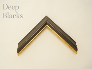 深みのある黒